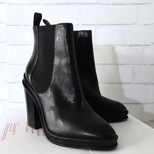 Aldo Pointy Leather Booties - size 7